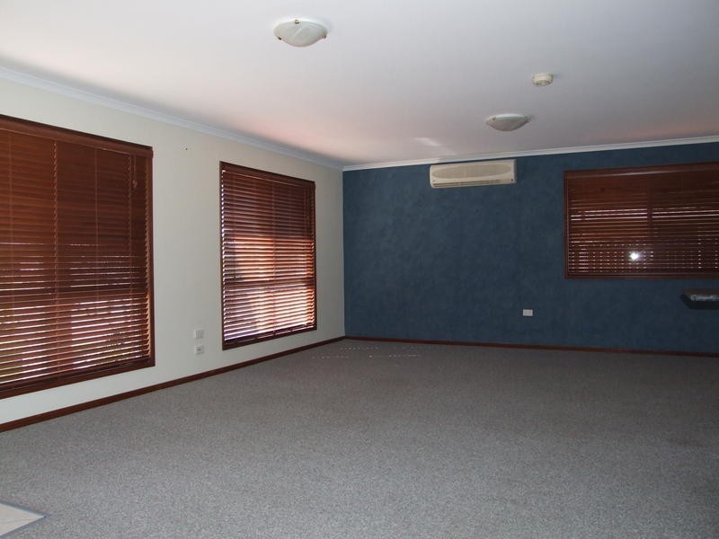 13 Acacia Street, Point Vernon QLD 4655