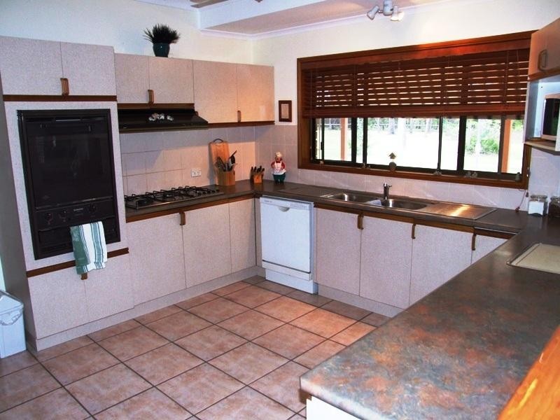 77 Scanlan Street, Sunshine Acres QLD 4655
