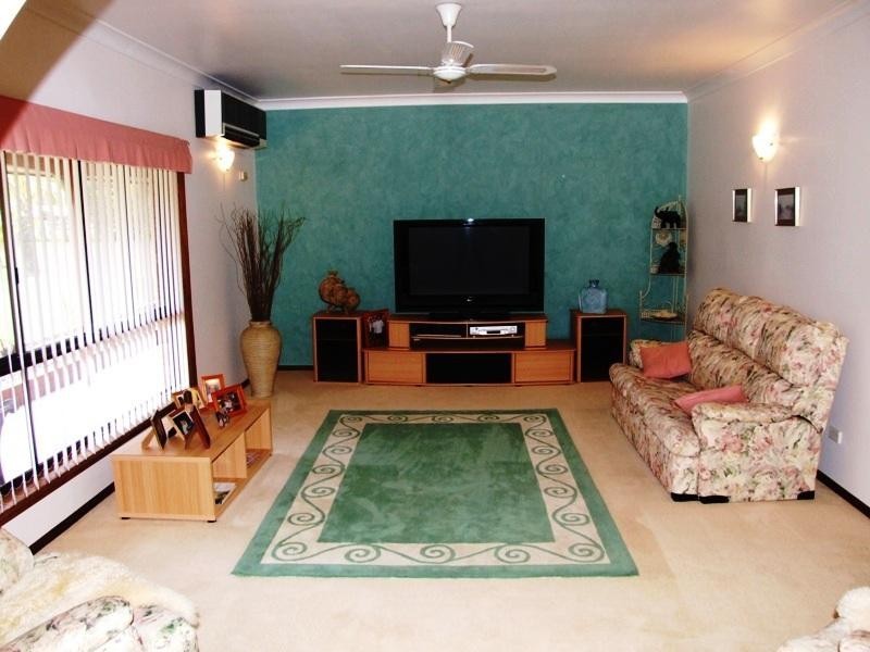 77 Scanlan Street, Sunshine Acres QLD 4655