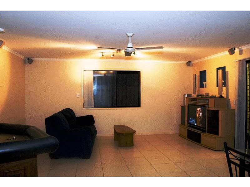 1 Manfred Way, Point Vernon QLD 4655