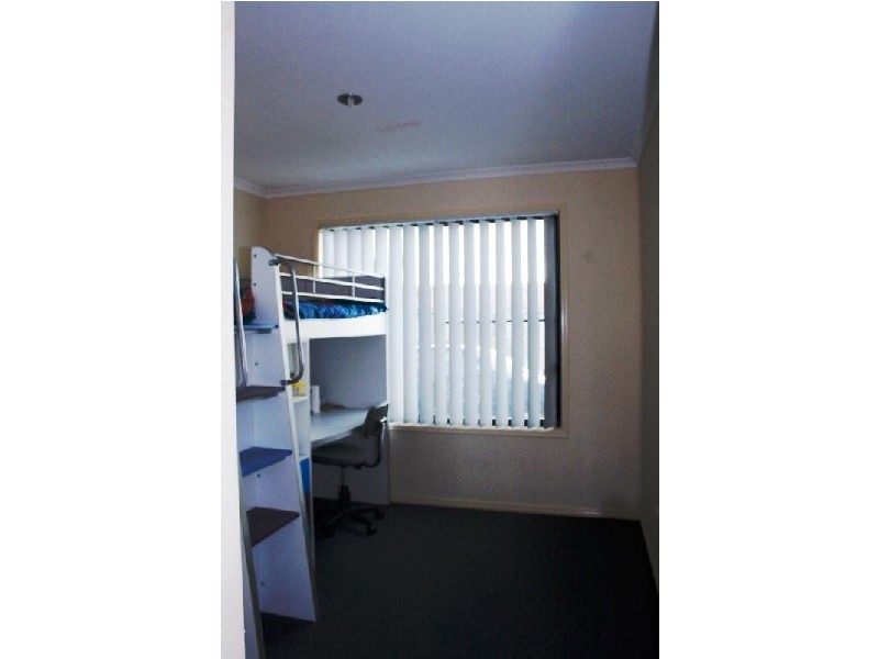 1 Manfred Way, Point Vernon QLD 4655