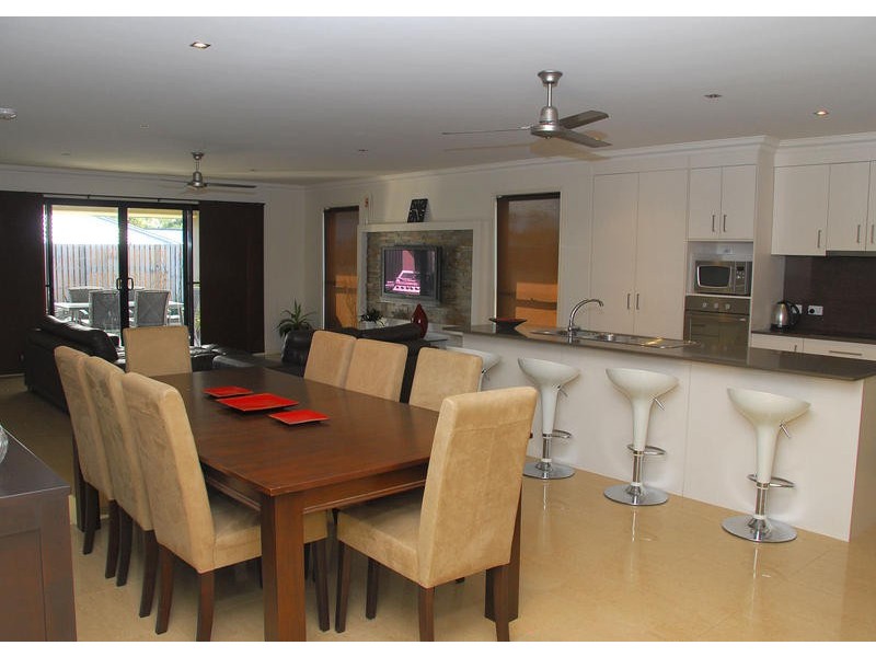 15 Bay Park Road, Wondunna QLD 4655