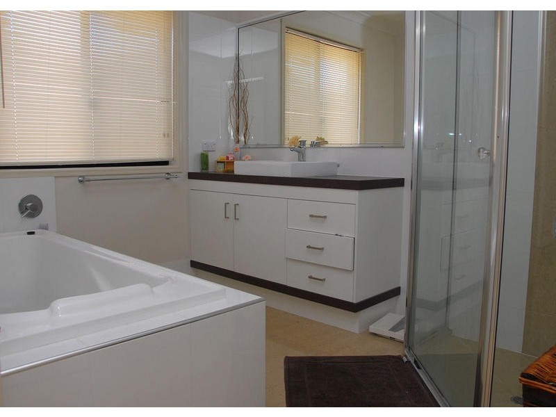 15 Bay Park Road, Wondunna QLD 4655