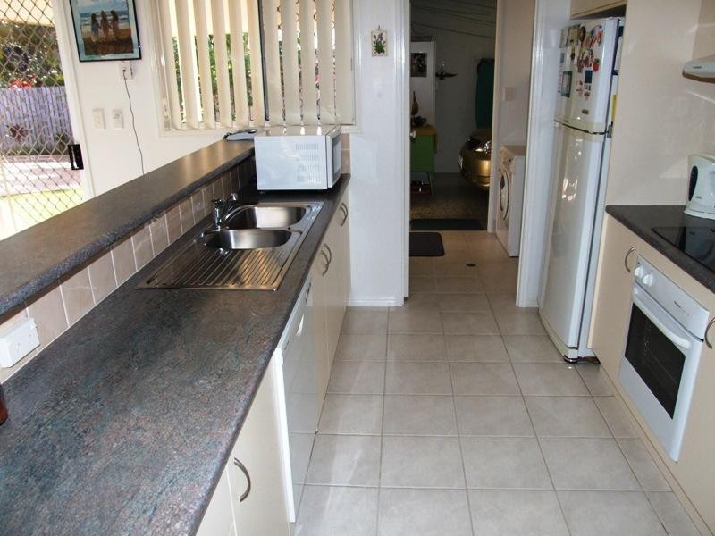 3 Ivybird Court, Torquay QLD 4655