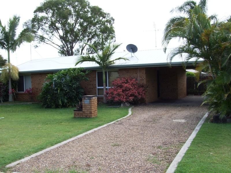 11 Owen Crescent, Urangan QLD 4655