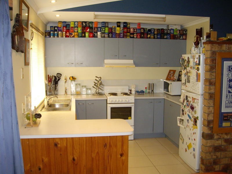 11 Owen Crescent, Urangan QLD 4655