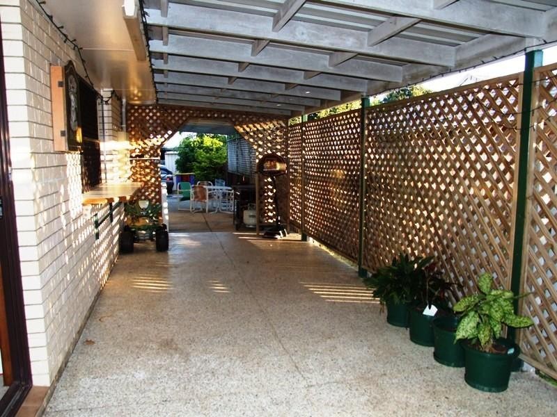 3 North Street, Point Vernon QLD 4655