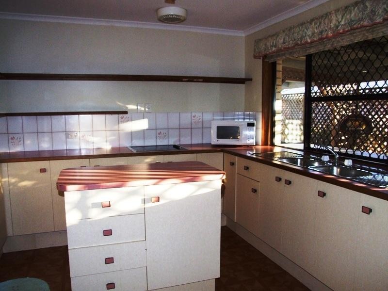 3 North Street, Point Vernon QLD 4655