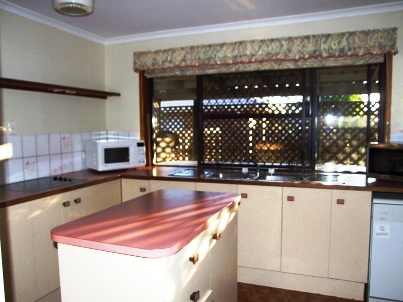 3 North Street, Point Vernon QLD 4655