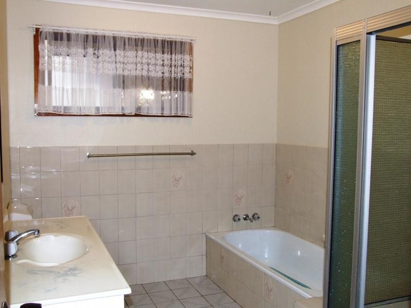 3 North Street, Point Vernon QLD 4655
