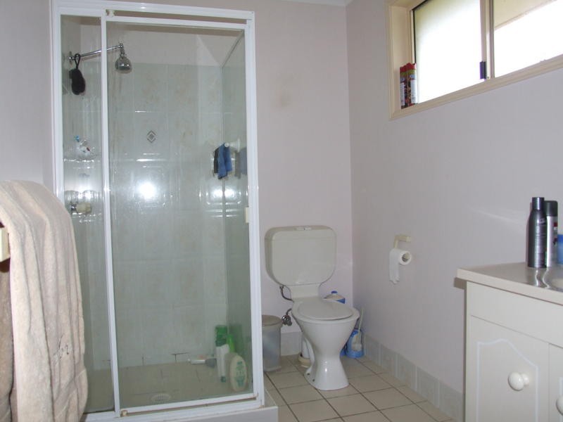 12 Vicki Parade, Torquay QLD 4655