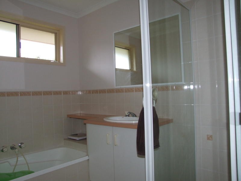 12 Vicki Parade, Torquay QLD 4655