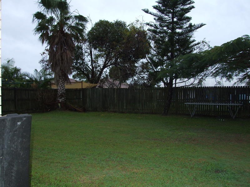 12 Vicki Parade, Torquay QLD 4655