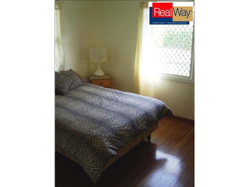 4 Brown Street, Torquay QLD 4655