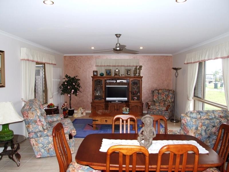 11 Endeavour Way, Eli Waters QLD 4655