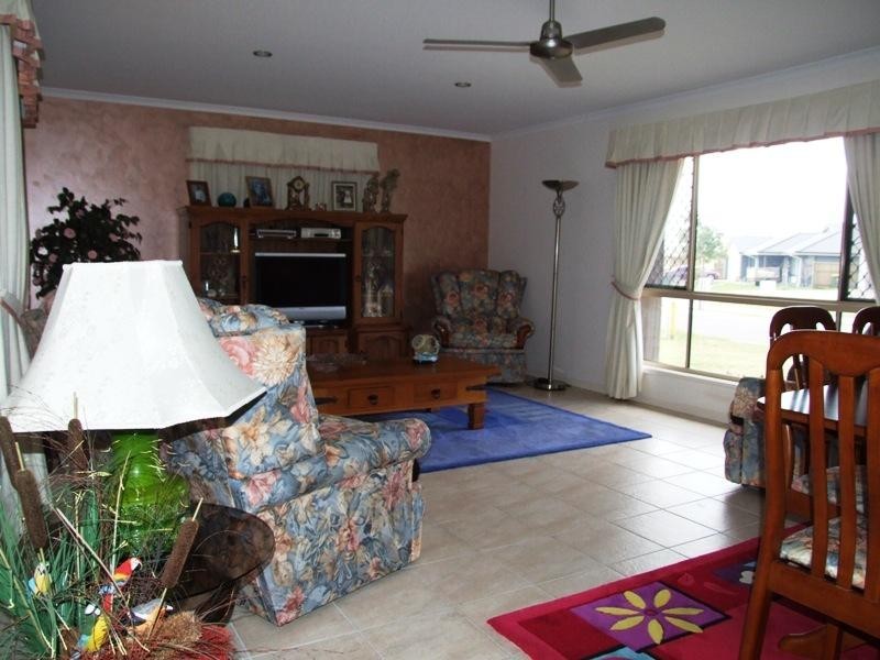 11 Endeavour Way, Eli Waters QLD 4655