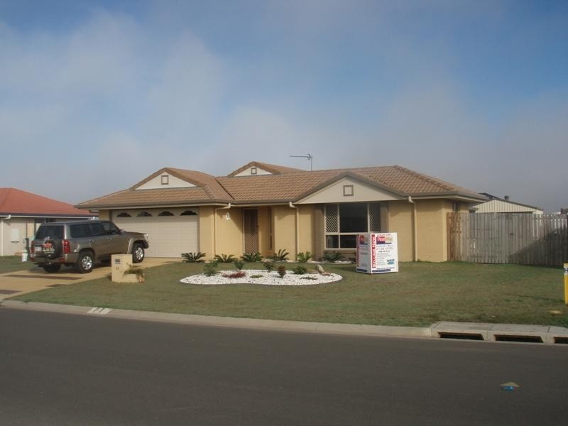 11 Endeavour Way, Eli Waters QLD 4655