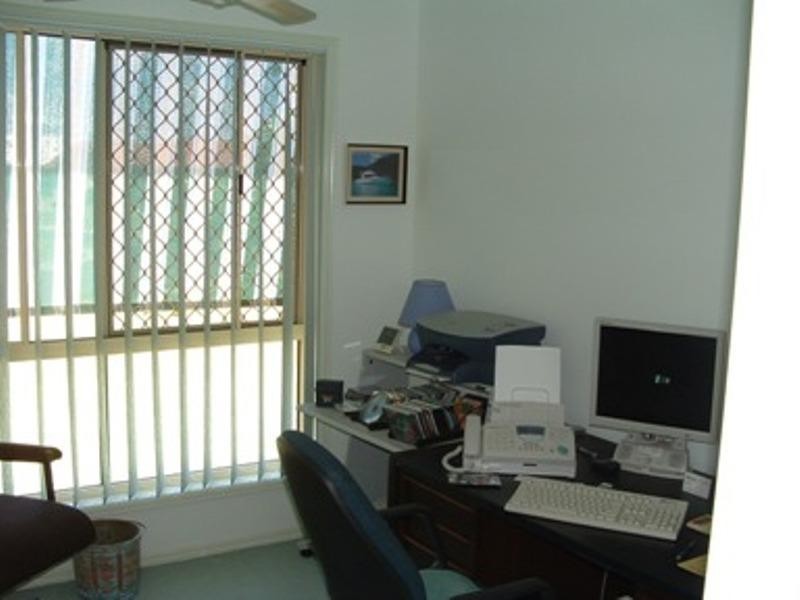 25 Jonwest Close, Torquay QLD 4655