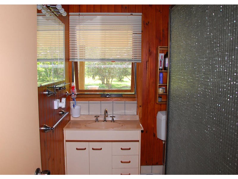 61 Lord Street, Sunshine Acres QLD 4655