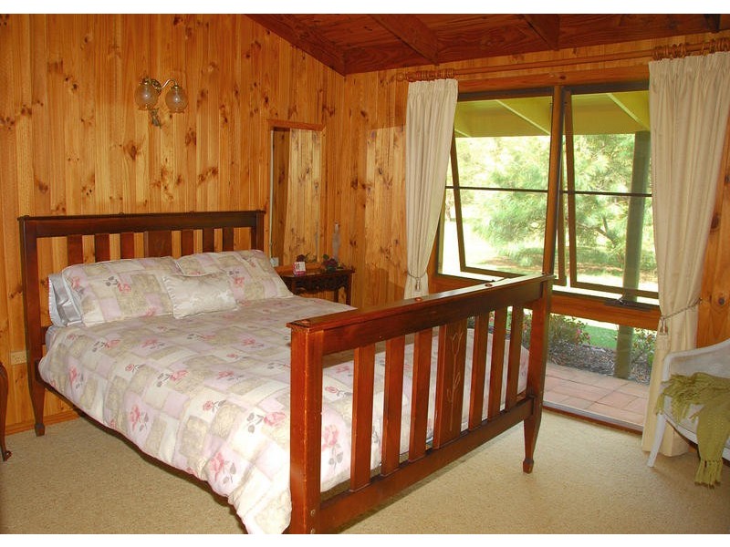 61 Lord Street, Sunshine Acres QLD 4655