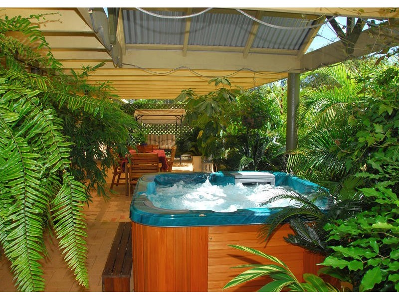 61 Lord Street, Sunshine Acres QLD 4655