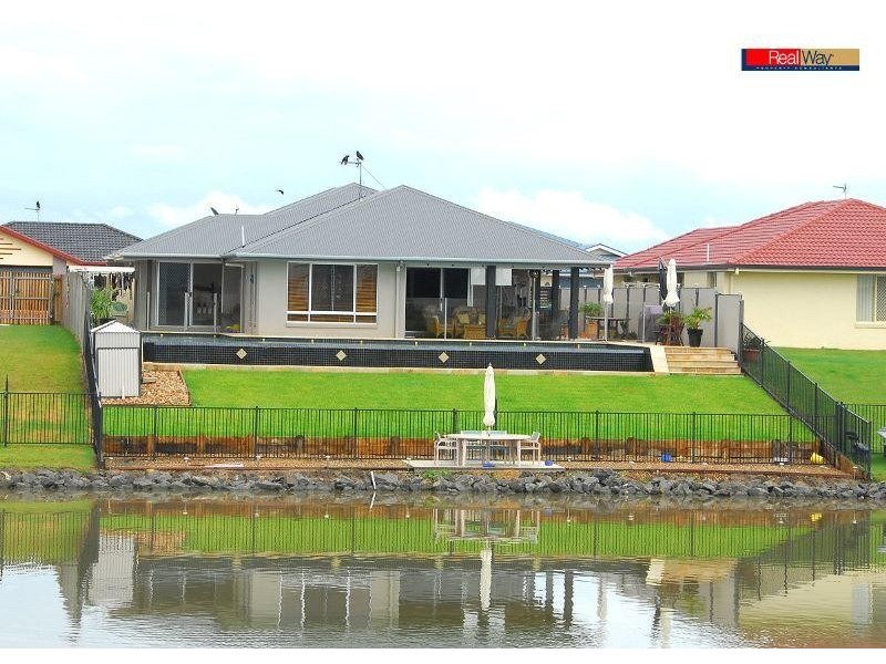 10 Earl St Vincent Circuit. Mariner’s Cove, Eli Waters QLD 4655