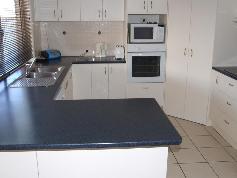 6 Westminster Court, Kawungan QLD 4655