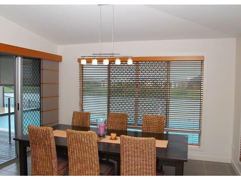 10 Earl St Vincent Circuit. Mariner’s Cove, Eli Waters QLD 4655