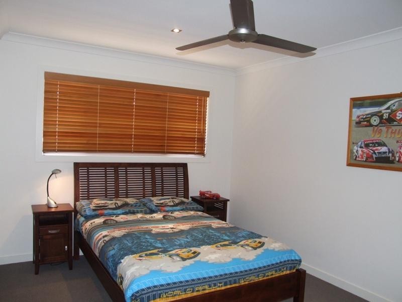 10 Earl St Vincent Circuit. Mariner’s Cove, Eli Waters QLD 4655