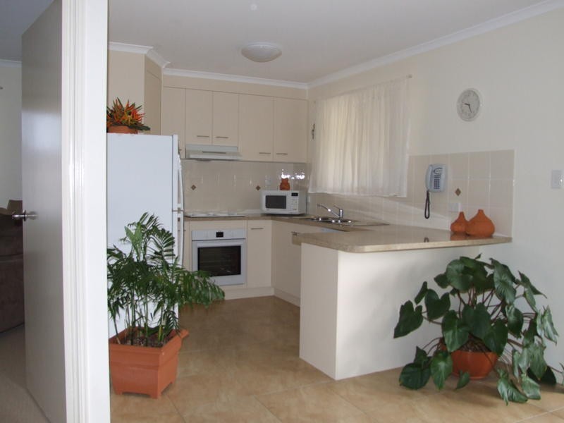 6 Malcolm Court, Point Vernon QLD 4655
