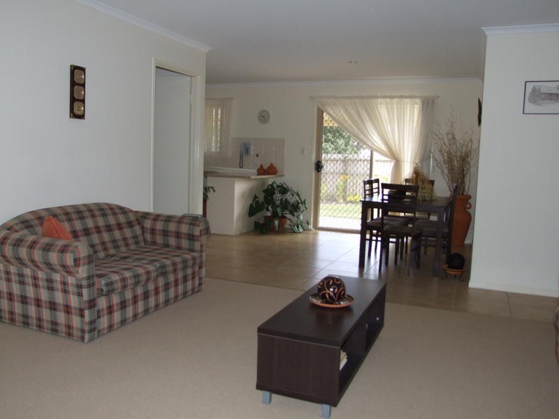 6 Malcolm Court, Point Vernon QLD 4655