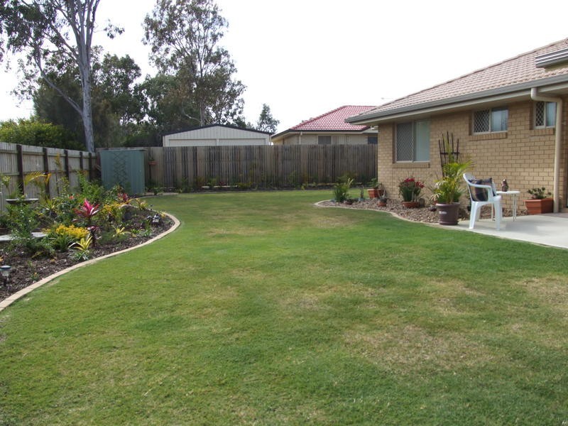 6 Malcolm Court, Point Vernon QLD 4655