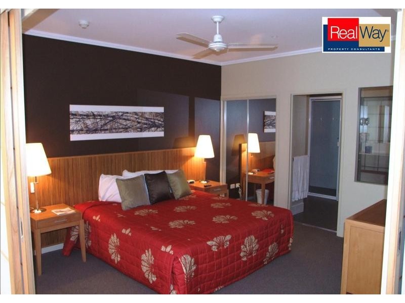 103/ 569 Esplanade, Urangan QLD 4655
