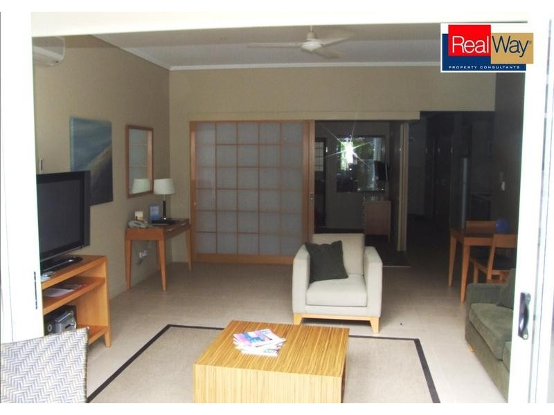 103/ 569 Esplanade, Urangan QLD 4655