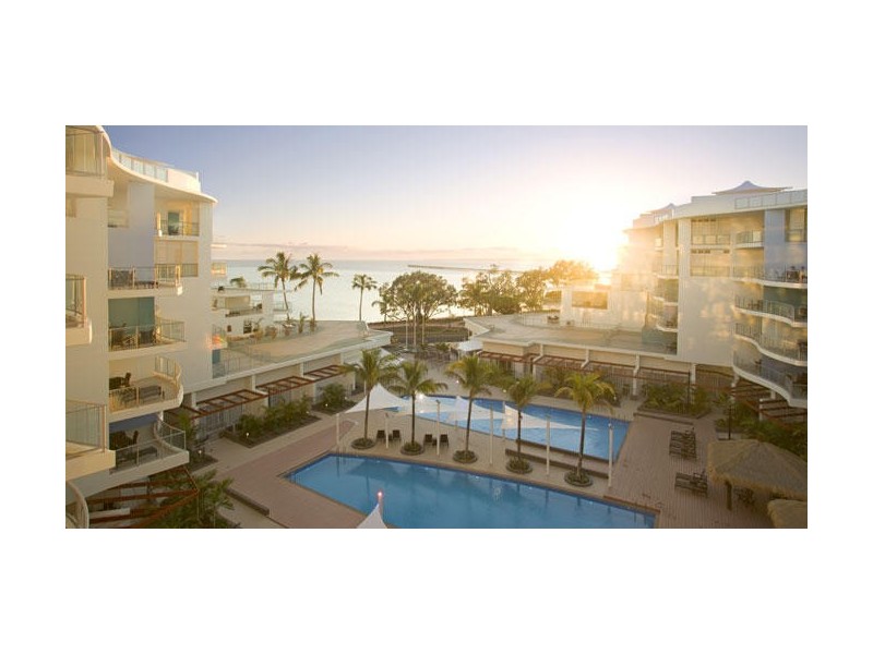 103/ 569 Esplanade, Urangan QLD 4655