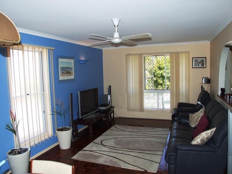 6 Southerden Street, Torquay QLD 4655