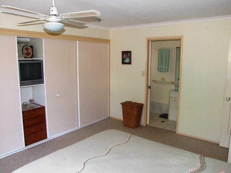 6 Southerden Street, Torquay QLD 4655