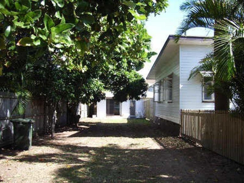 17 – 19 Leslie Lane, Scarness QLD 4655
