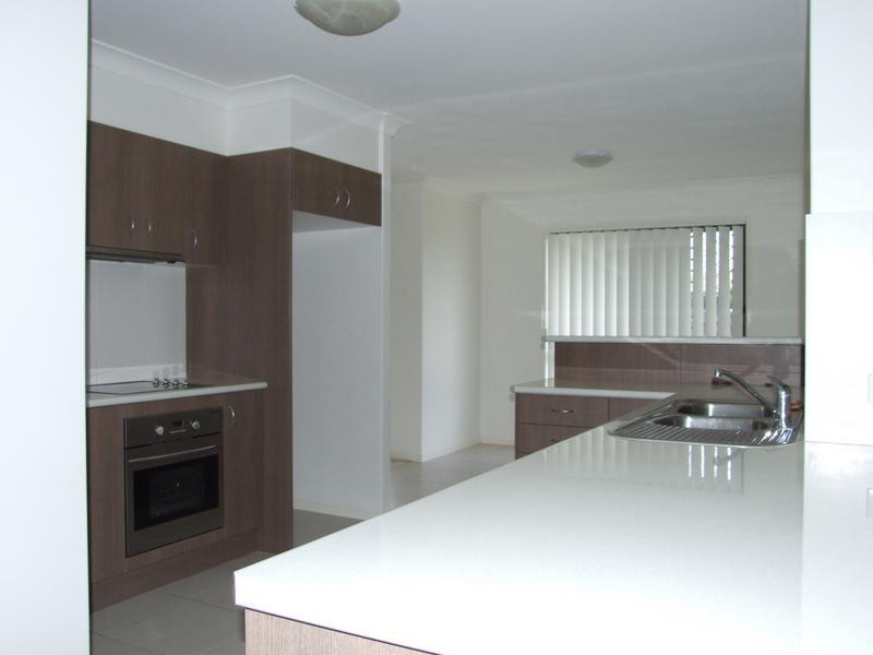 79 North Street, Point Vernon QLD 4655