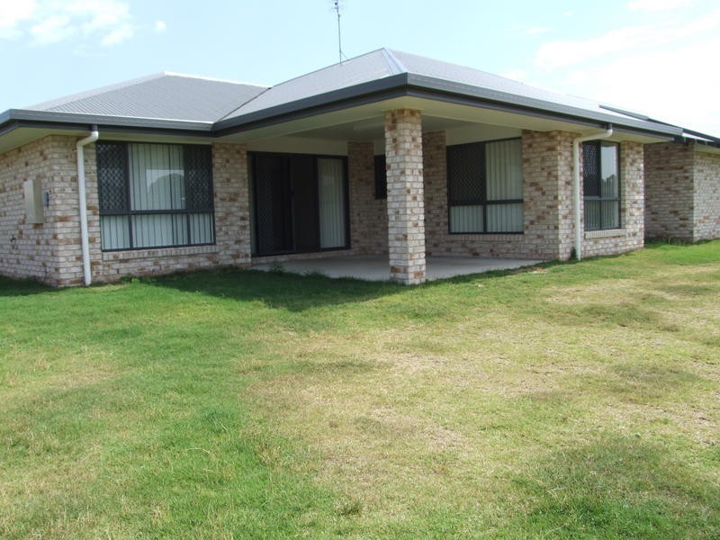 79 North Street, Point Vernon QLD 4655