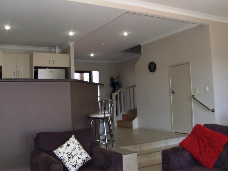 6/ 30 East Street, Scarness QLD 4655