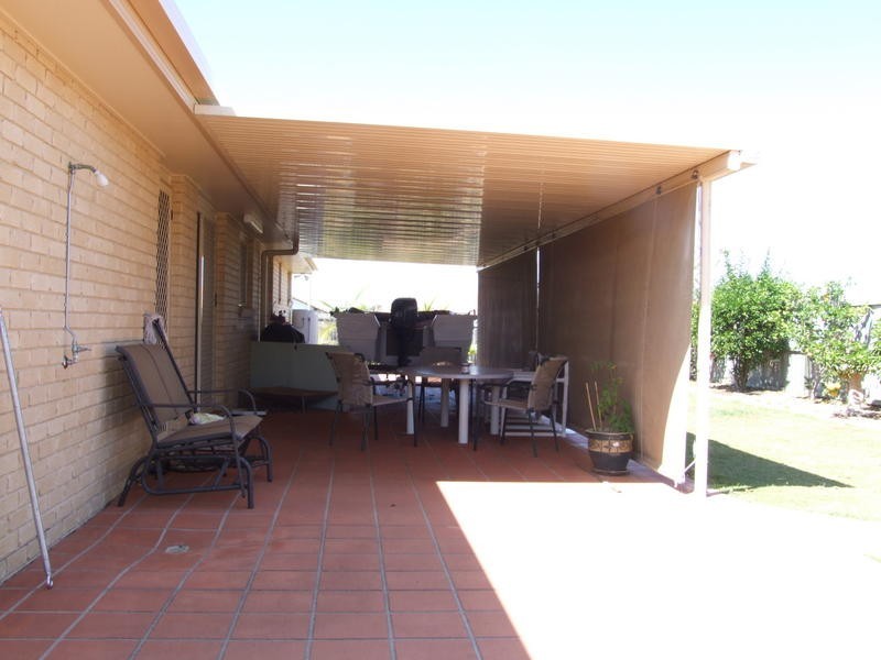 2 Sharyn Court, Point Vernon QLD 4655