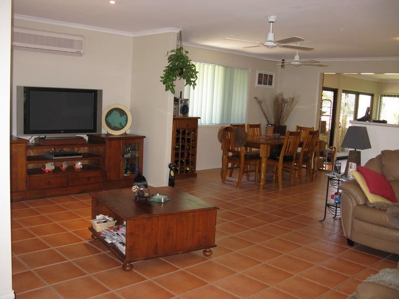 2-26 Silkwood Dve, Urangan QLD 4655