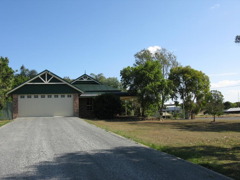 2 Hanover Drive, Urraween QLD 4655