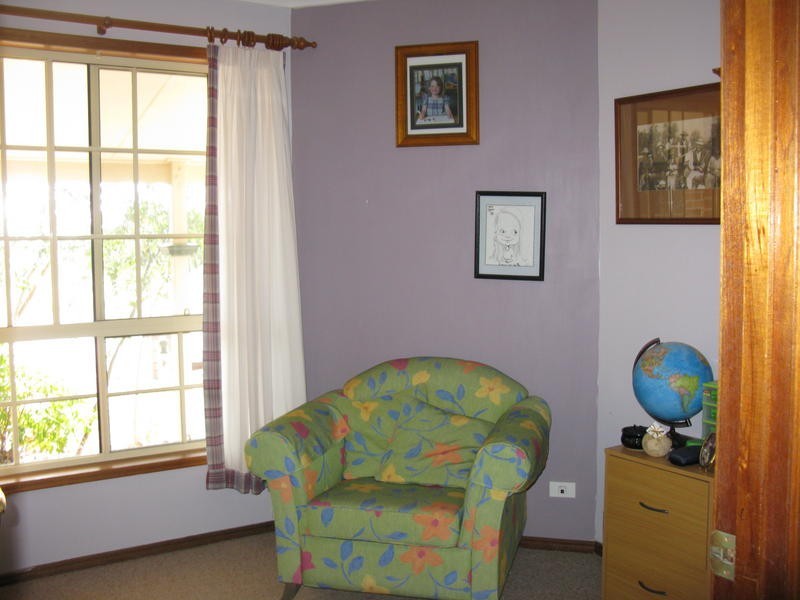 2 Hanover Drive, Urraween QLD 4655