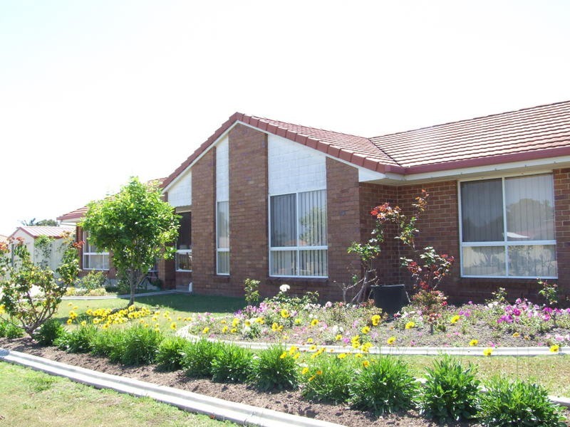 1 Archer Drive, Point Vernon QLD 4655