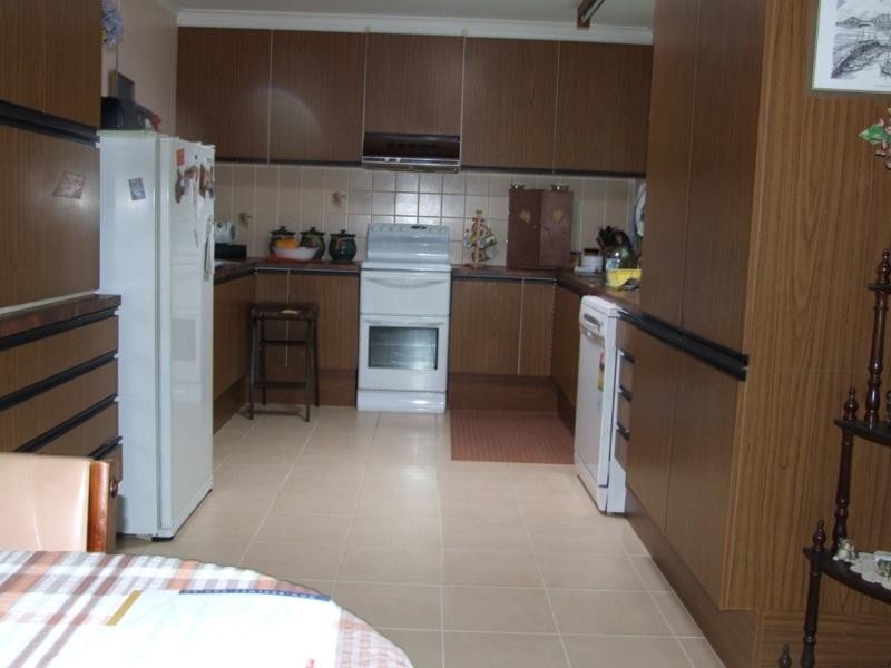 1 Maureen Court, Point Vernon QLD 4655