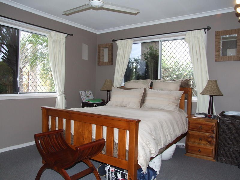 11 Caddy Avenue, Urraween QLD 4655