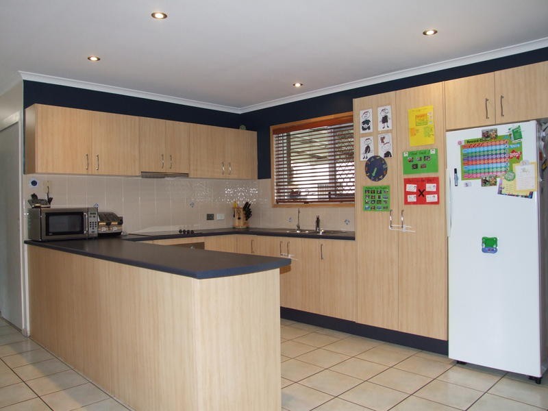 11 Caddy Avenue, Urraween QLD 4655