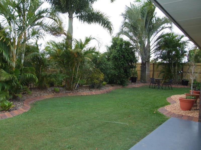 11 Caddy Avenue, Urraween QLD 4655